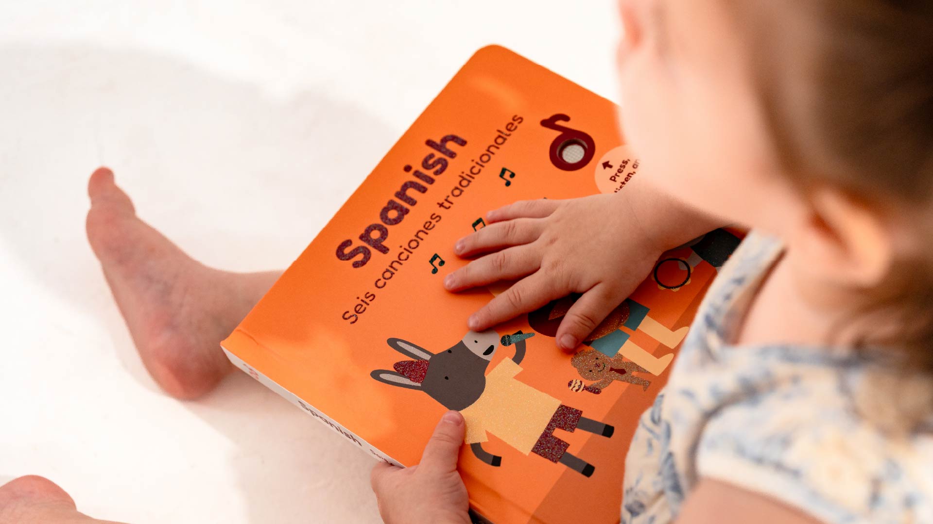 How Bilingual Books Can Help Raise Bilingual Kids